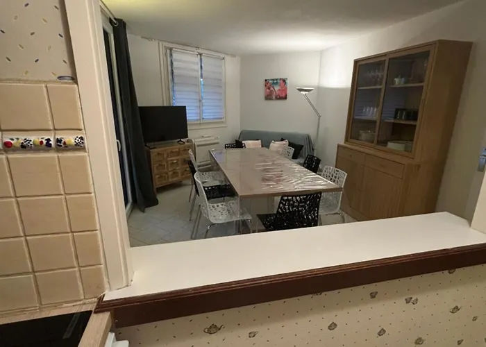 Appartement Le Balcon De Funès, Proche Des Plages *
