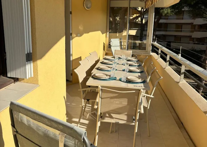 Le Balcon De Funès, Proche Des Plages Appartement *