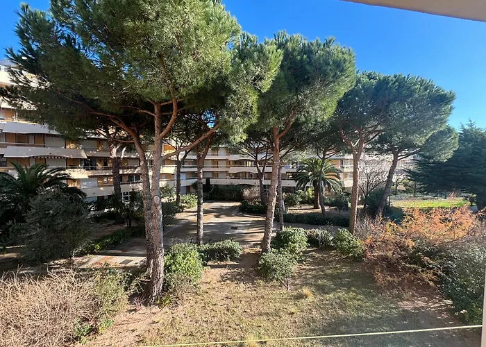 Le Balcon De Funès, Proche Des Plages Appartement *