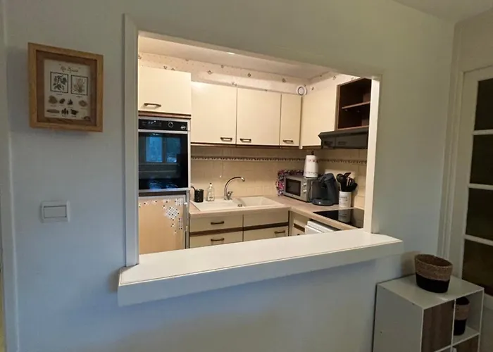 Appartement Le Balcon De Funès, Proche Des Plages Fréjus