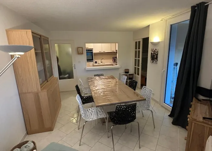Le Balcon De Funès, Proche Des Plages Appartement