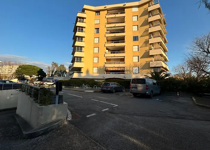 Appartement Le Balcon De Funès, Proche Des Plages